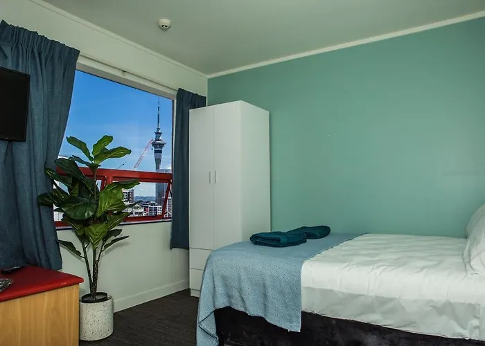 United Auckland Hostel