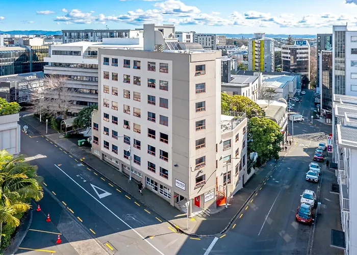 United Auckland Hostel
